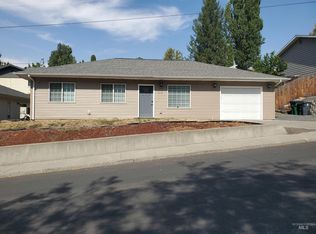 910 E F St, Moscow, ID 83843