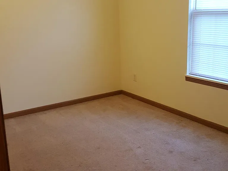 237 Crossing Dr — Photo 6