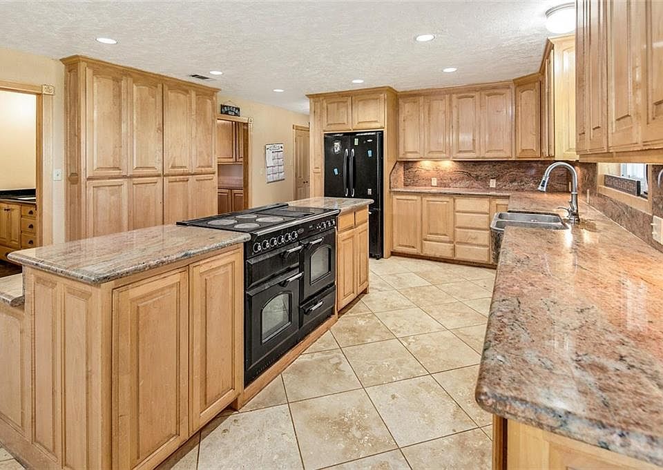 2nd image of 1554 County Road 267