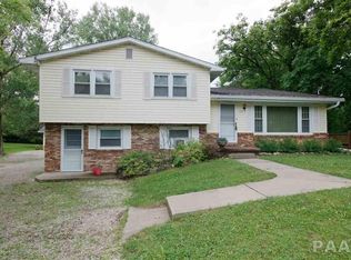 302 Hope St #A-C, Washington, IL 61571