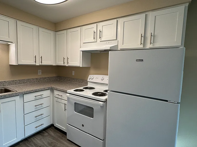Evanbrook Apartments — Photo 20