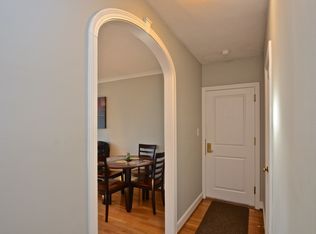 892 Farmington Ave #B, West Hartford, CT 06119