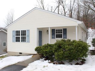 1624 5th St, Waynesboro, VA 22980