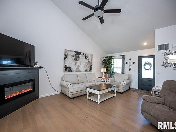 2nd image of 4010 W Fiona Way