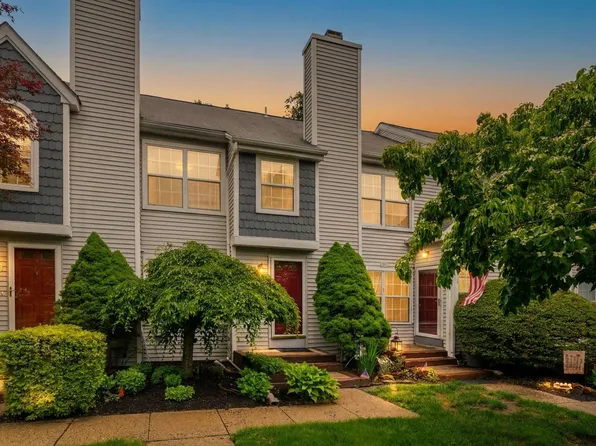113 Macintosh Ct, Horsham, PA 19044