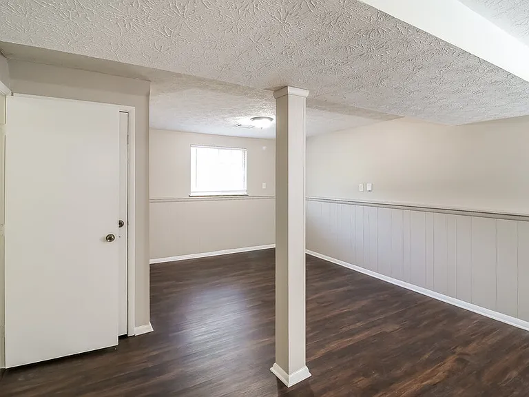 6818 Graves Mill Dr — Photo 16