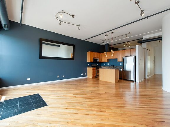 4th image of 1400 N Milwaukee Ave APT 403