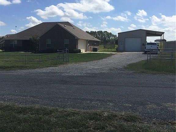 4th image of 3018 Teri Cir