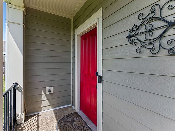 3rd image of 8924 Sunnyfield Way