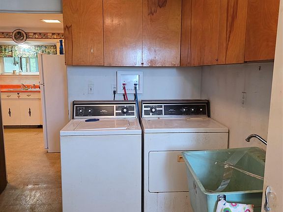 4th image of 2100 W Sanilac Rd