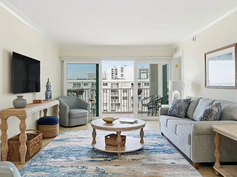 3443 Gulf Shore Blvd N #1 — Photo 20