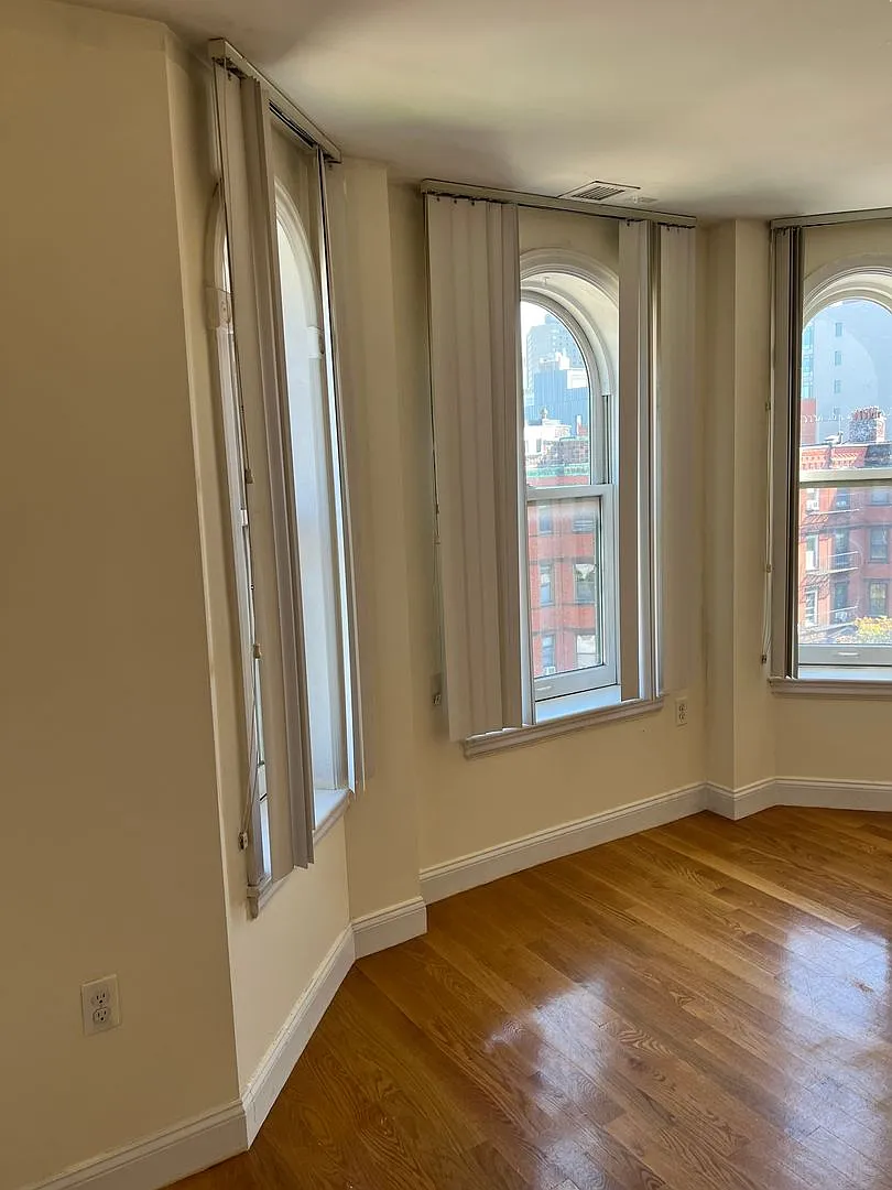 9/1 No fee! Modern 3BR in elevator building near Northeastern, Berklee! — Photo 3