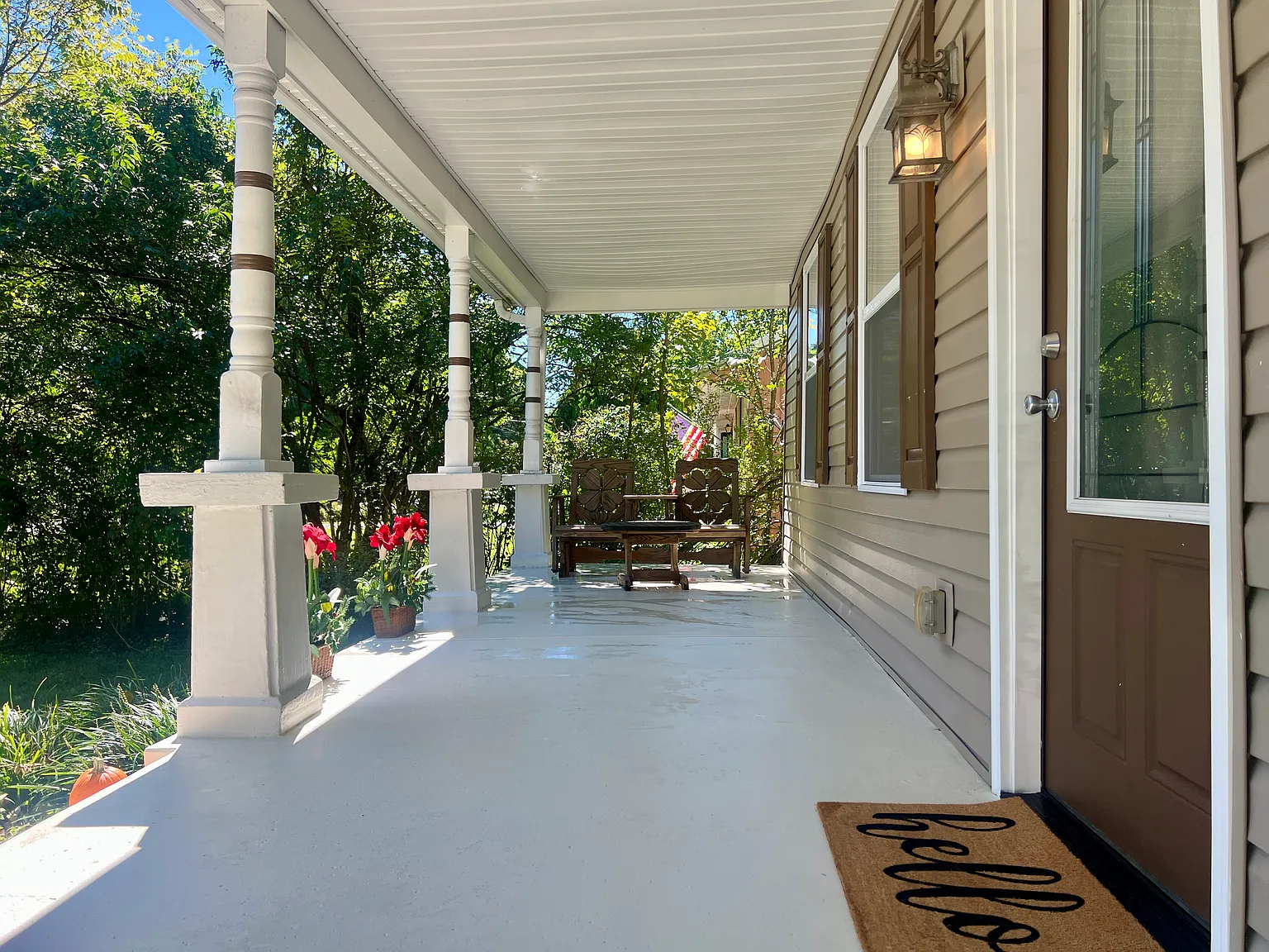 3 bed, 1500 sqft, $2,400 — Photo 2