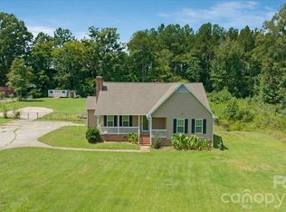 2827 E Pinewood, Chester, SC 29706