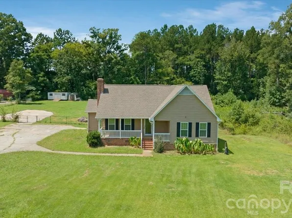 2827 E Pinewood, Chester, SC 29706