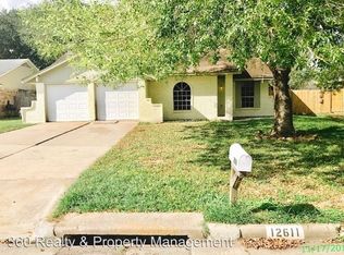12611 Sandy Hook Dr, Houston, TX 77089