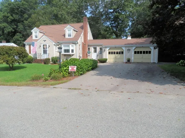 69 Oakland St, Stoughton, MA 02072