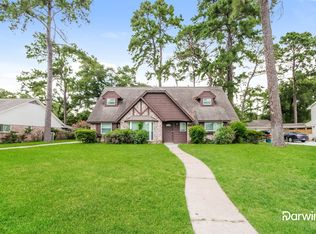 1215 Woodchurch Ln, Houston, TX 77073