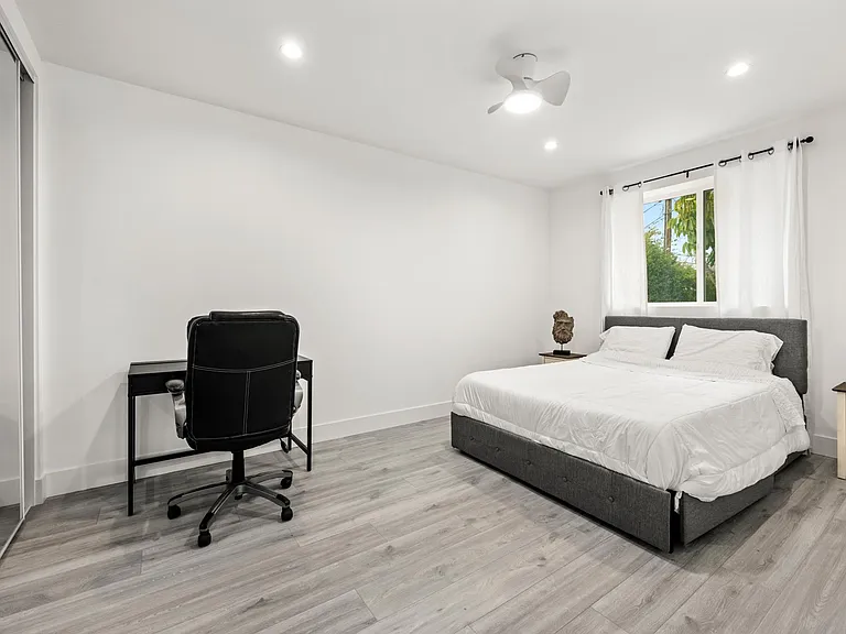 3020 Anacapa Pl — Photo 5