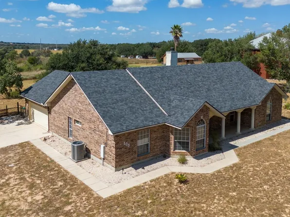 108 Deer Ridge Dr, La Vernia, TX 78121