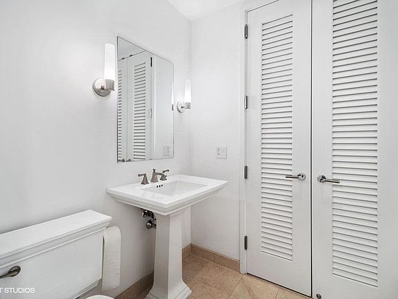 5th image of 401 N Wabash Ave #35D