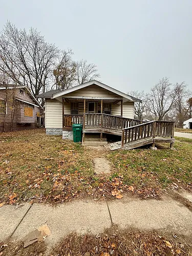 1652 E Hickory St Photo 1