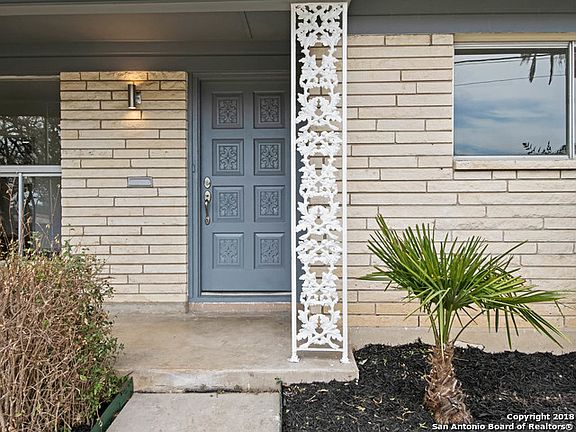 2nd image of 2311 Hillcrest Dr