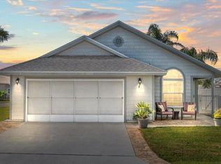 1 Nantucket Ln, Palm Coast, FL 32137
