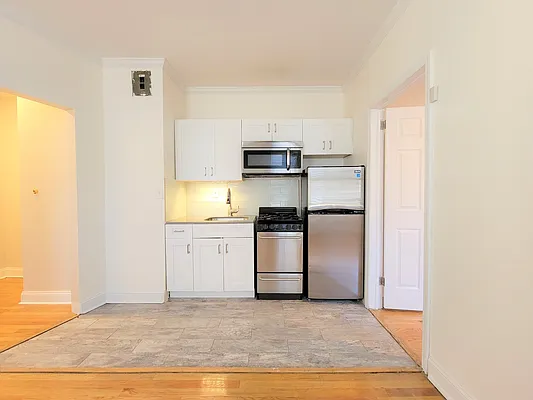 Rented by Made In NY Realty | media 8