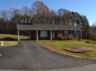 101 Calvin Rd, Ringgold, VA 24586