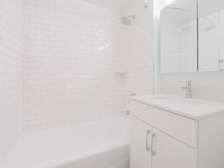 400 W 37th St #7E — Photo 58