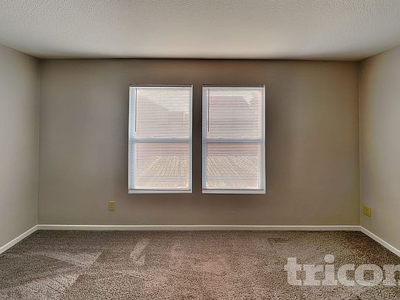 5th image of 8039 Retreat Ln
