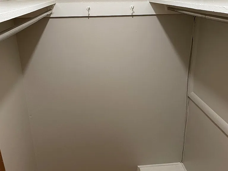 Corona Manor Apartments — Photo 5