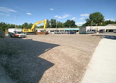 2nd image of 2 Parker St