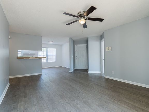 3rd image of 120 Harbison Dr #132