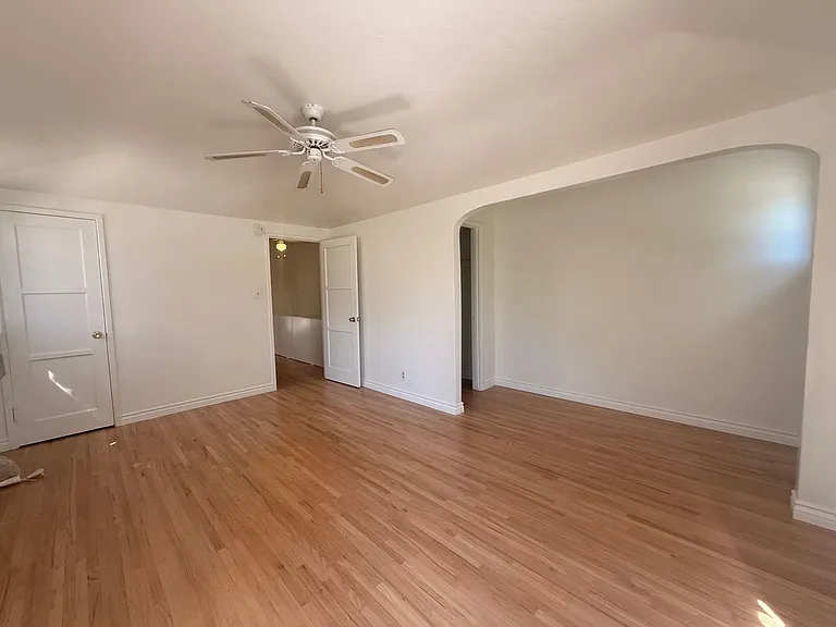 5137 Olivewood Ave — Photo 6