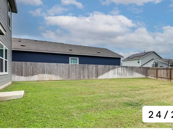 385 Amber Glenn, Maxwell, TX 78656