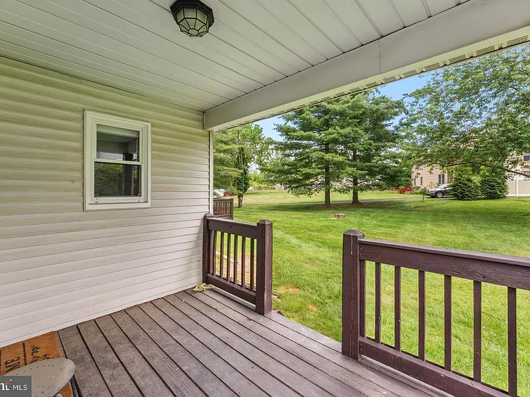 3 Tanyard Rd — Photo 3