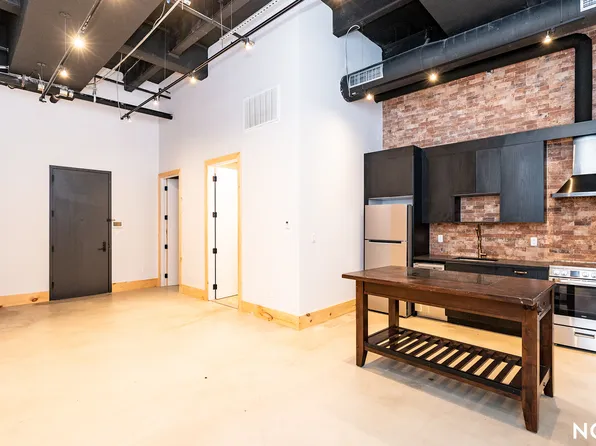 255 18th Street image 1 of 17