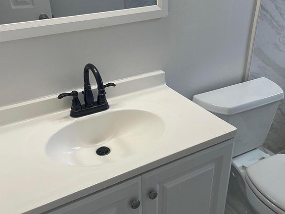 4th image of 217 SE 20th Ave APT 7
