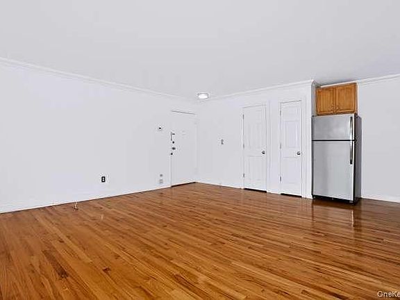 5th image of 233 N Middletown Road #D