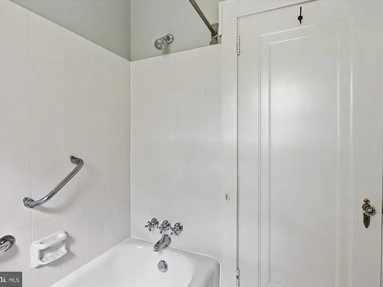 1431 N Fillmore St — Photo 30