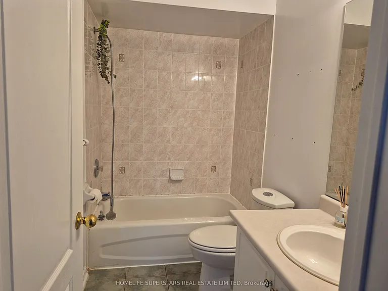 19 Foxchase Ave #46 — Photo 12