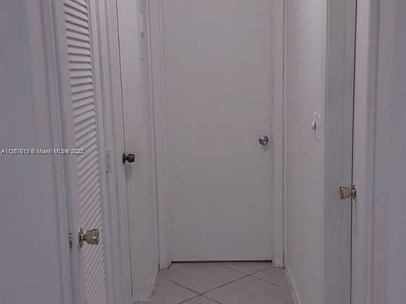 4th image of 220 NE 40th St #3