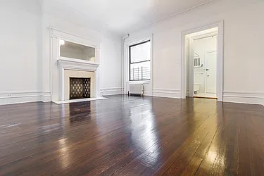 Rented by Dixon Advisory USA Inc.