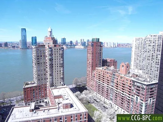 Rented by CCG Real Estate Brokerage | media 1