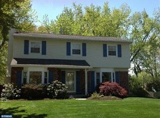 880 Yorktown St, Lansdale, PA 19446