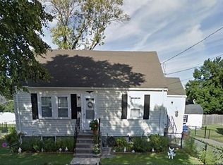 39 Badger Rd, Hyde Park, MA 02136