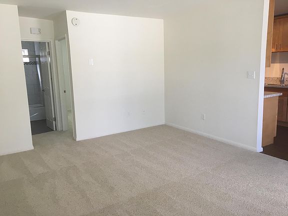 3rd image of 4555 Rainier Ave APT 8
