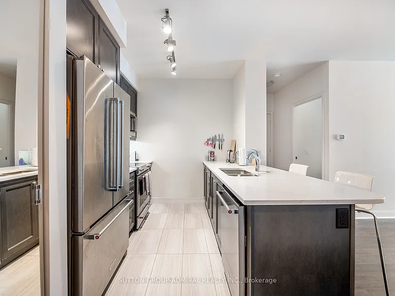 825 Church St #301 — Photo 3